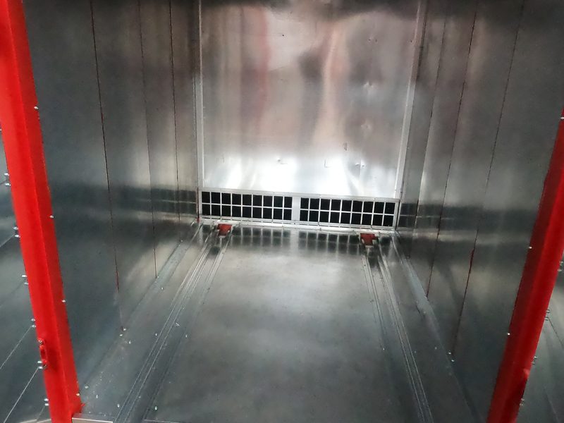 Oven interior, air distribution ducts