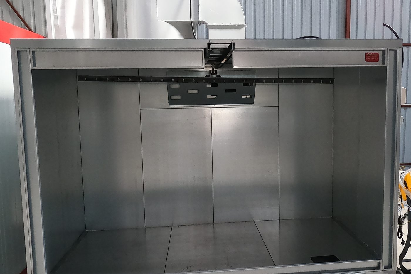 Cyclone manual powder coating booth, front view