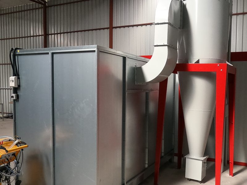 Cyclone and extraction fan group